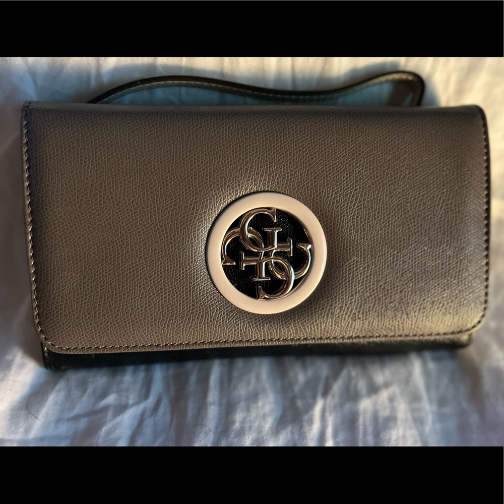GUESS 4G Logo Crossbody/Wallet